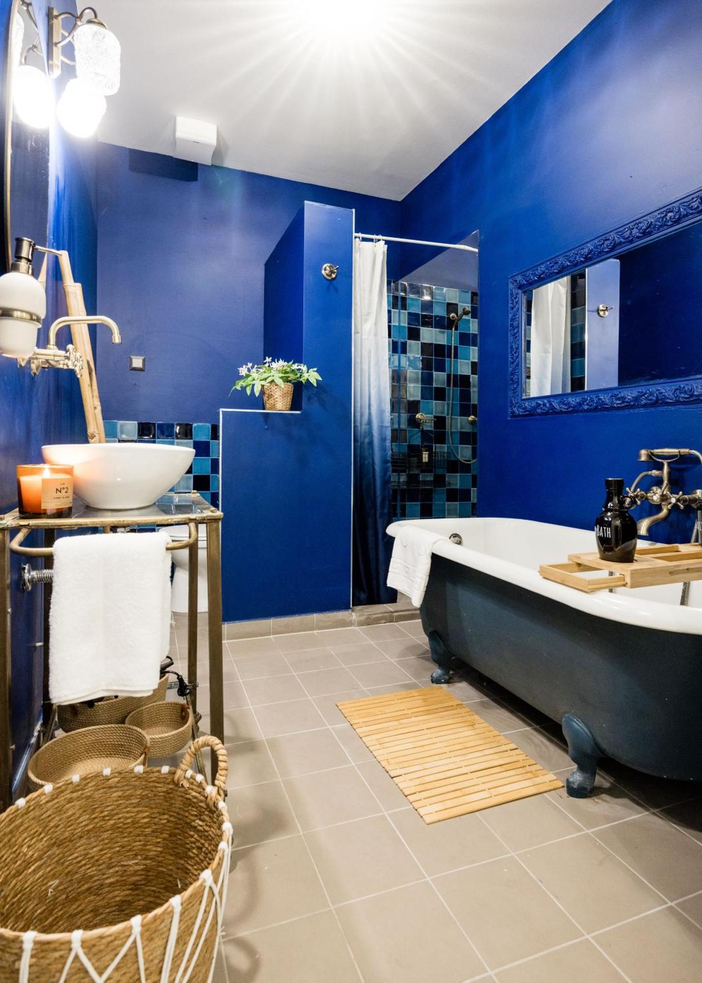Spacious 5br Retreat For 16 By Dohany Synagogue & Fashion St Apartment