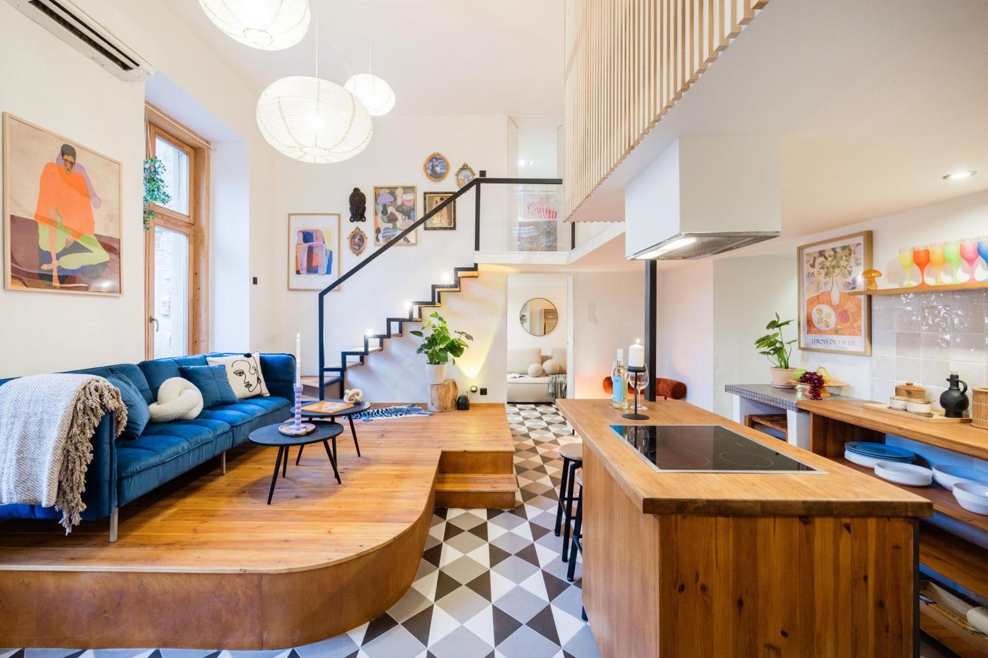Spacious 5br Retreat For 16 By Dohany Synagogue & Fashion St Apartment *