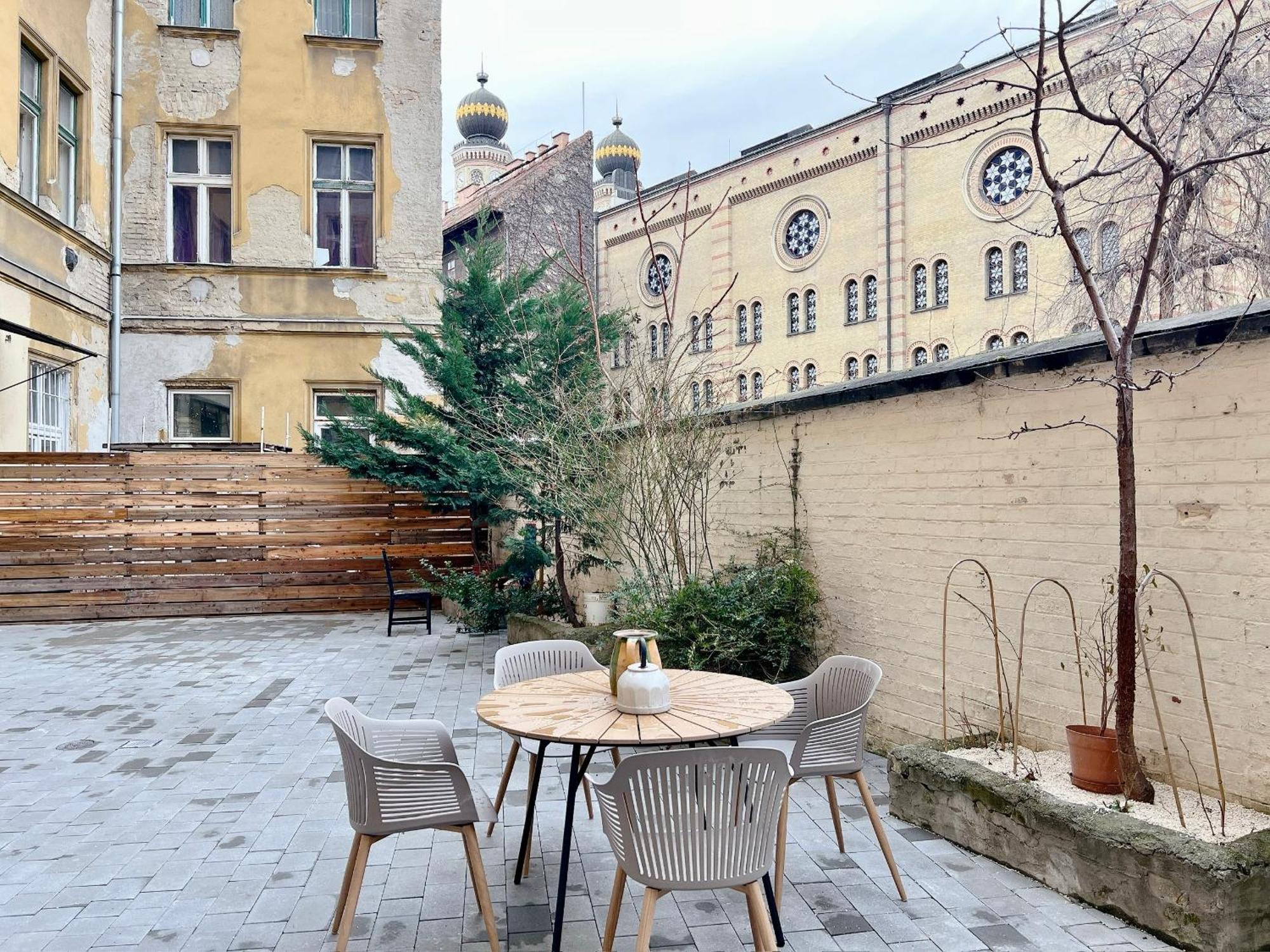 Spacious 5br Retreat For 16 By Dohany Synagogue & Fashion St * Budapeszt